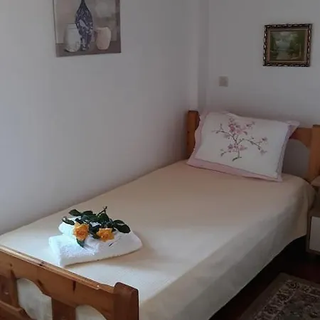 To Katoi Kávallos